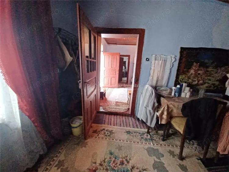 Casă cu 3 camere cu Teren 4658 Mp în Ghimpați