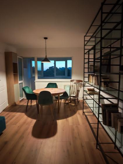 Apartament cu 3 camere semidecomandat în Drumul Taberei