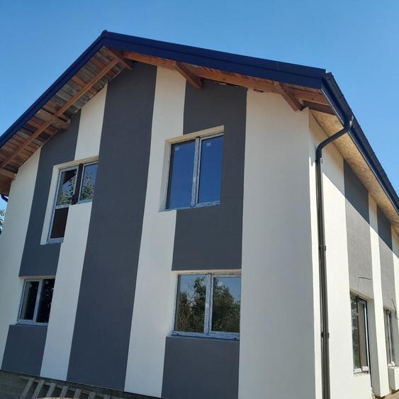 Casă cu 4 camere cu Teren 1728 Mp în Mârșa