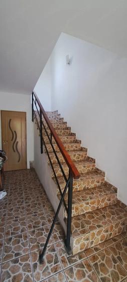 Casă cu 3 camere cu Teren 500 Mp în Tomești