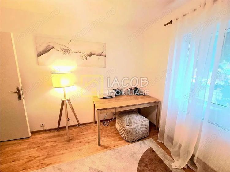 Apartament cu 3 camere, mobilat în Bistrița Lac