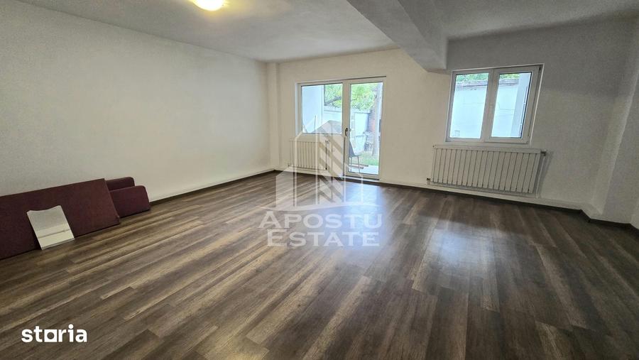 Casă cu 5 camere cu Teren 140 Mp în Circumvalațiunii