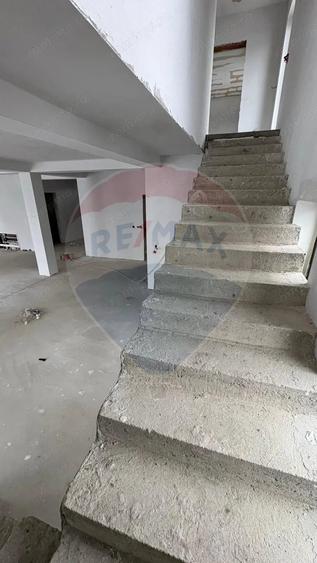 Casă cu 2 camere cu Teren 822 Mp în Central