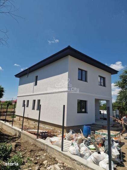 Casă cu 4 camere cu Teren 310 Mp în Central