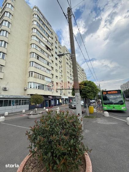 Apartament cu 4 camere în Berceni