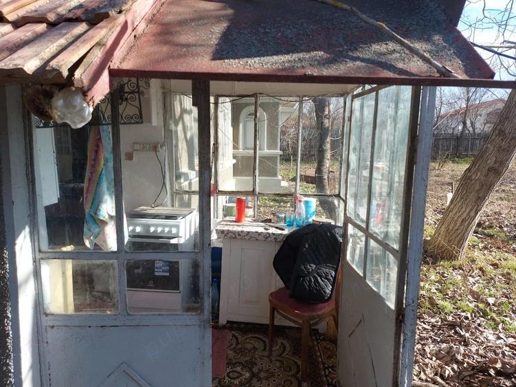 Casă cu 3 camere cu Teren 1563 Mp în Sărulești