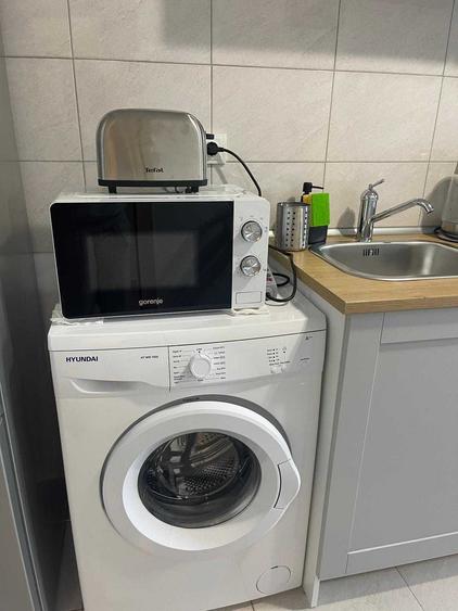 Garsonieră decomandată în Roșu