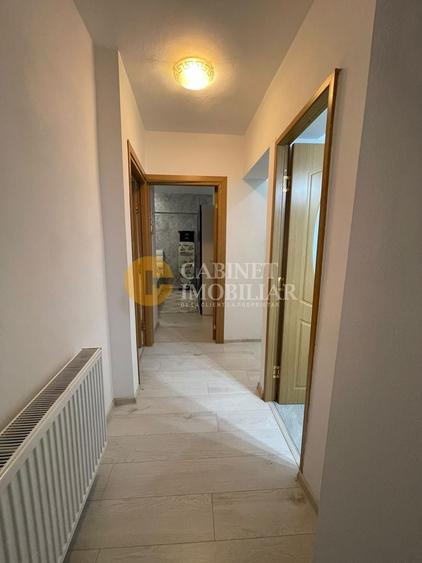 Apartament cu 3 camere, mobilat în Central