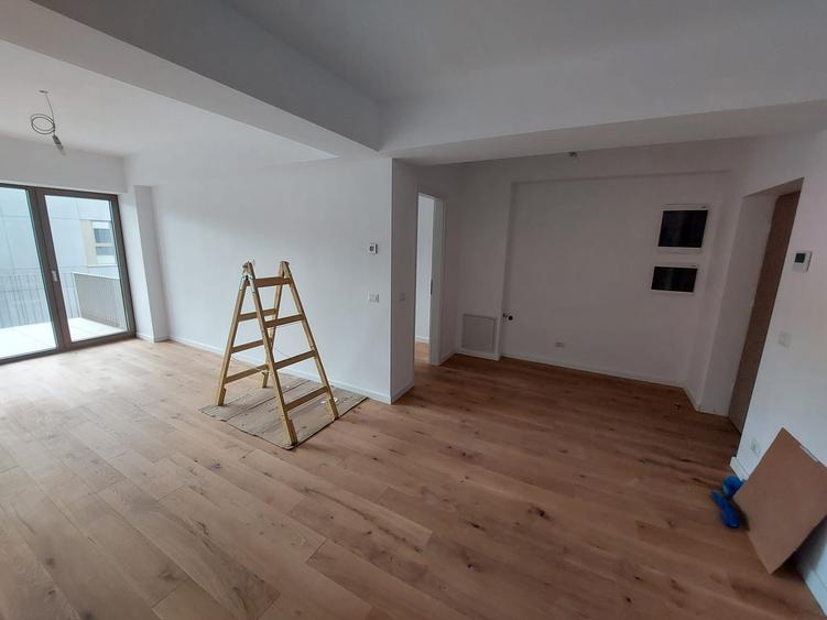 Apartament cu 2 camere decomandat în Sisești