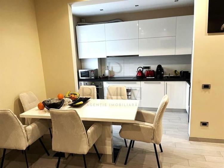 Apartament cu 3 camere decomandat, mobilat în Dumbrăvița