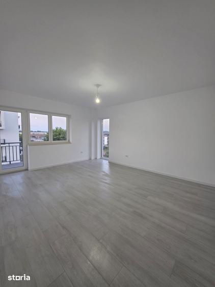 Apartament cu 3 camere în Tractorul
