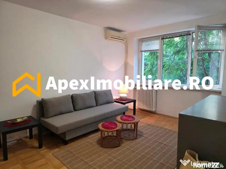 Apartament cu 2 camere semidecomandat în Vatra Luminoasă