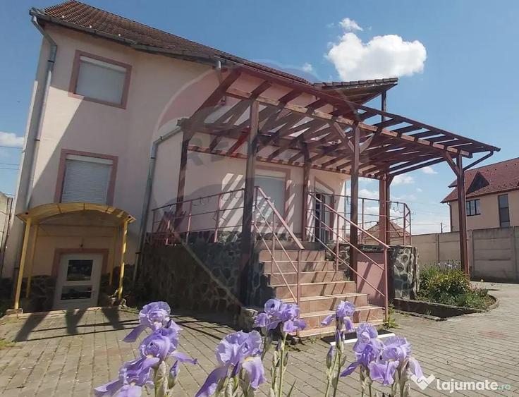 Casă cu 5 camere cu Teren 1000 Mp în Terezian