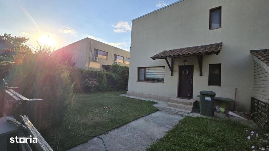 Casă cu 4 camere cu Teren 187 Mp în 1 Decembrie
