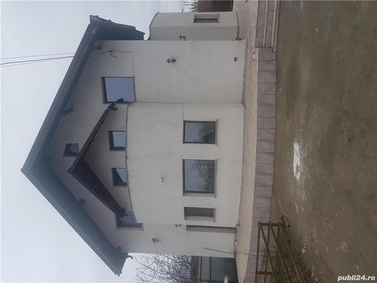 Casă cu 5 camere cu Teren 600 Mp în Cazasu