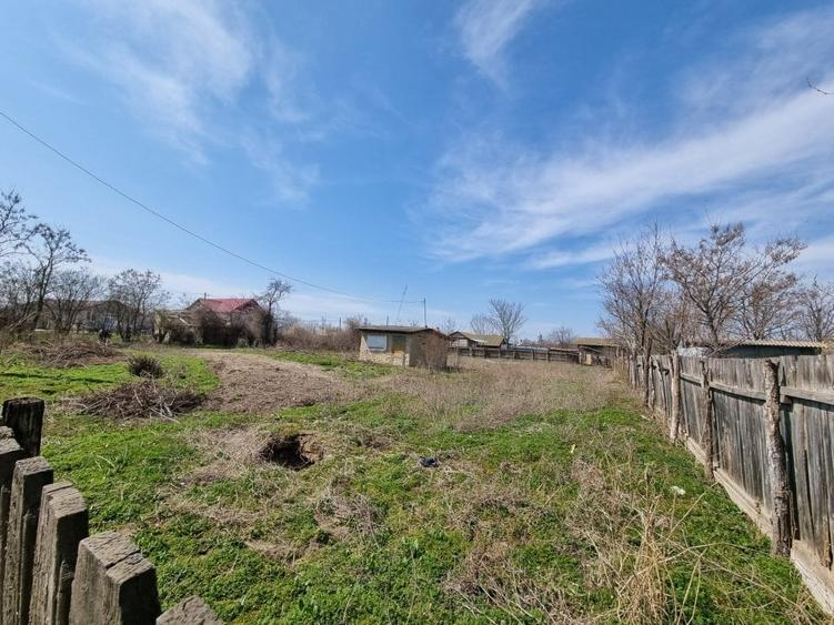 Teren Construcții intravilan de 1251 mp, în Viziru