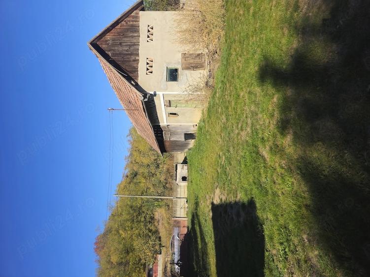 Casă cu Teren 3200 Mp în Uioara de Sus