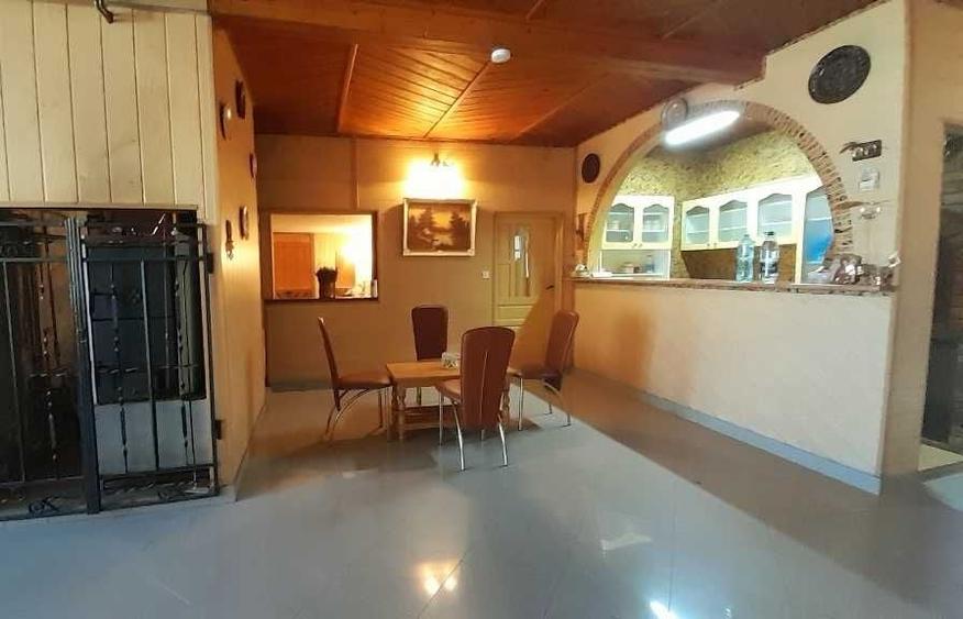 Casă cu 4 camere în Voinești