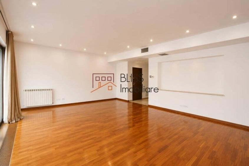 Apartament cu 4 camere decomandat în P-ța Dorobanți