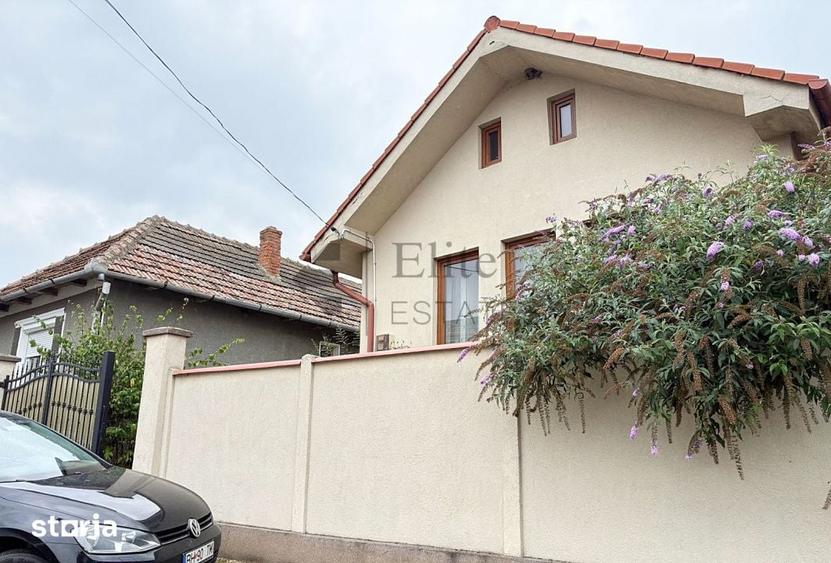 Casă cu 2 camere cu Teren 1591 Mp în Sânmartin