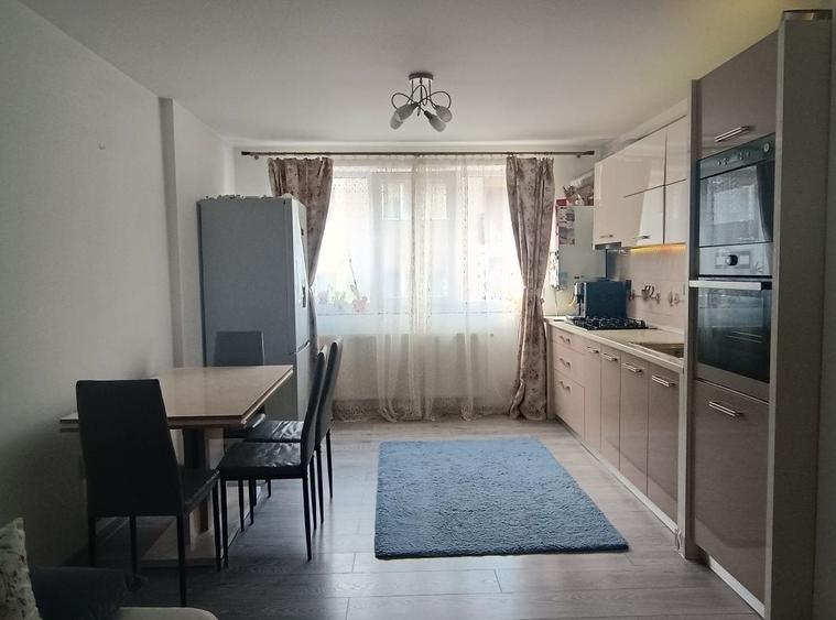 Apartament cu 2 camere decomandat în Florești