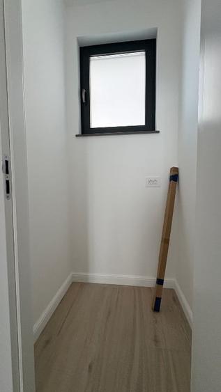 Apartament cu 3 camere decomandat, mobilat în Faleza Nord