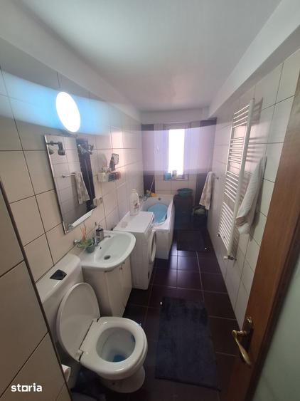 Apartament cu 2 camere decomandat în Est