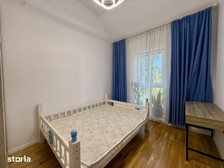 Casă cu 5 camere cu Teren 60 Mp în Central