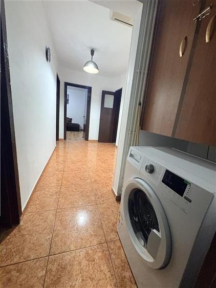 Apartament cu 3 camere decomandat în Tomis Nord
