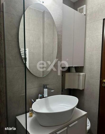 Apartament cu 3 camere semidecomandat, mobilat în Găvana