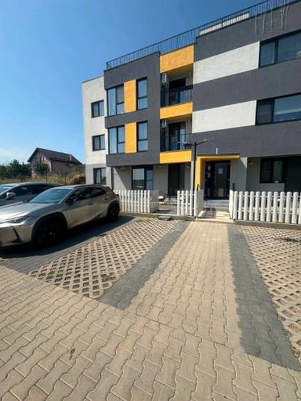Apartament cu 2 camere decomandat în Rediu