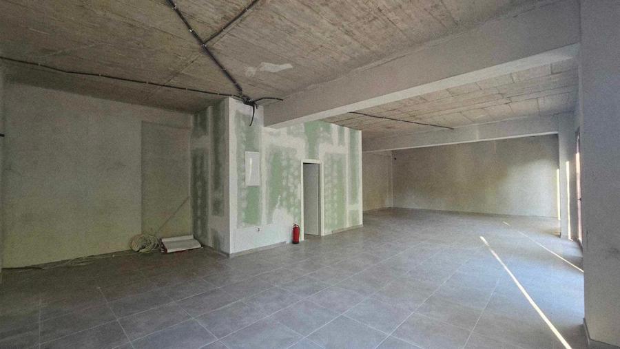 Spațiu comercial, de 102 mp, în Central