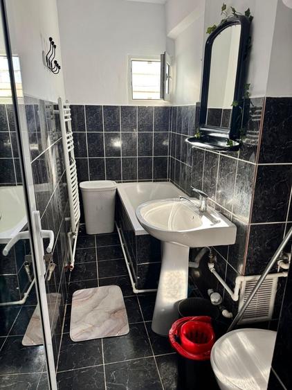 Apartament cu 2 camere decomandat în Faleză