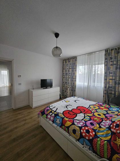 Casă cu 4 camere în Brănești