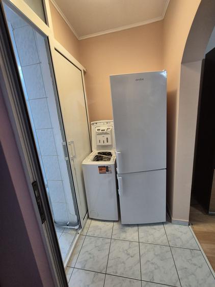 Apartament cu 2 camere semidecomandat în Prelungirea Ferentari