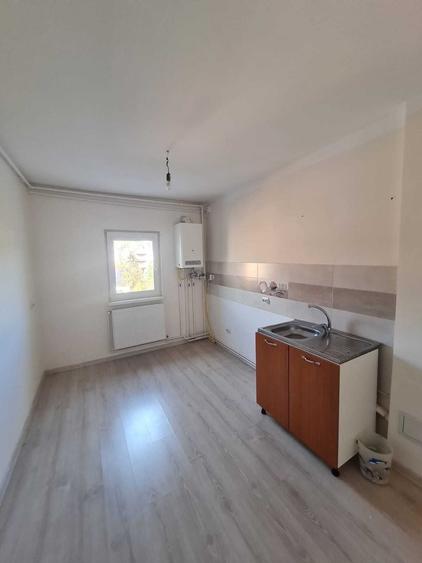 Apartament cu 2 camere semidecomandat în Grigorescu