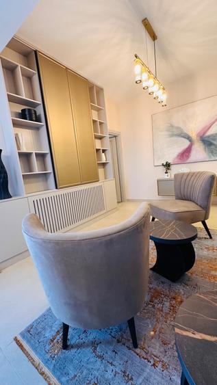 Apartament cu 3 camere decomandat în Exterior Vest