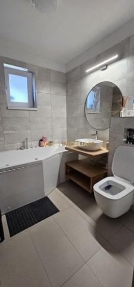 Apartament cu 3 camere decomandat, mobilat în Popești-Leordeni