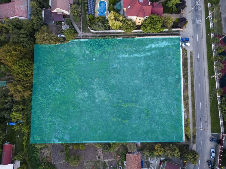 Teren de 3800 mp, în Aradul Nou
