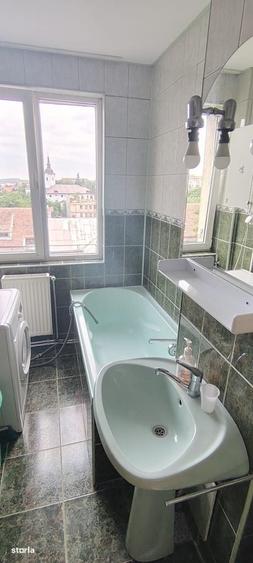 Apartament cu 2 camere decomandat în Ultracentral