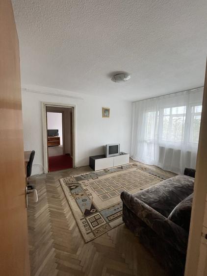 Apartament cu 2 camere semidecomandat în Exterior Vest
