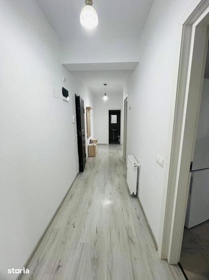 Apartament cu 3 camere semidecomandat în Vest