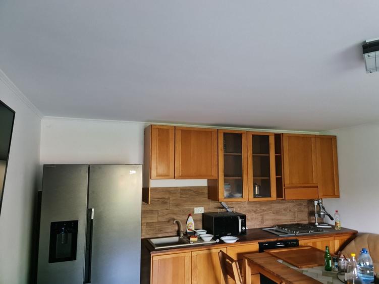 Apartament cu 3 camere în Mândrești-Munteni