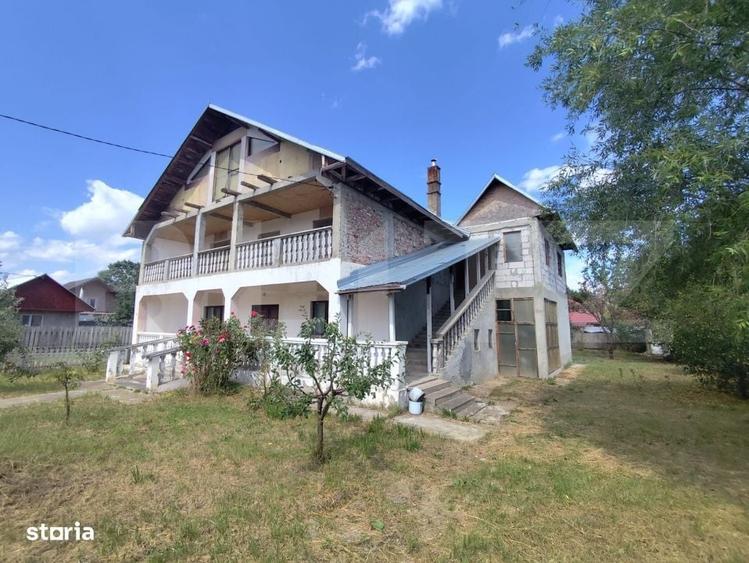 Casă cu 4 camere în Țuțora