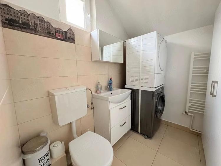 Casă cu 5 camere cu Teren 249 Mp în Valu lui Traian