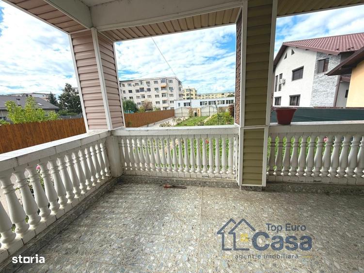 Casă cu 4 camere cu Teren 1676 Mp în Central