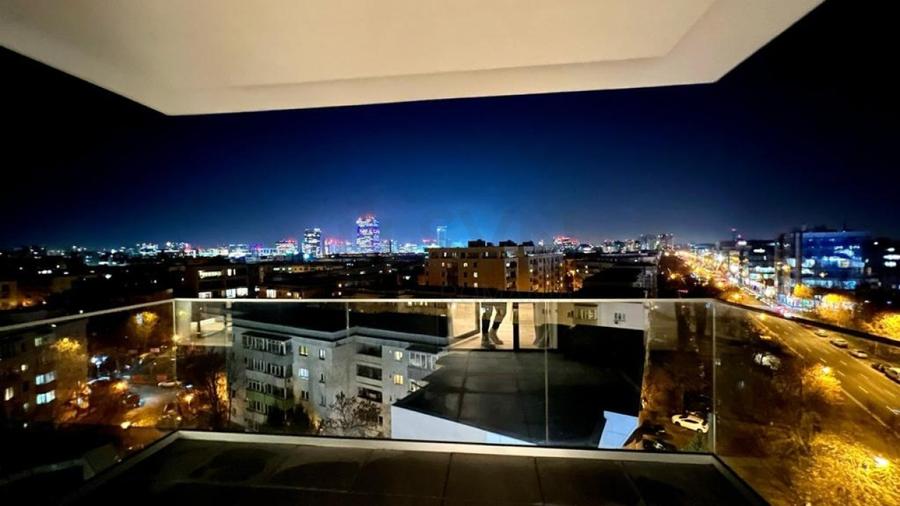 Apartament cu 4 camere decomandat, mobilat în Herăstrău