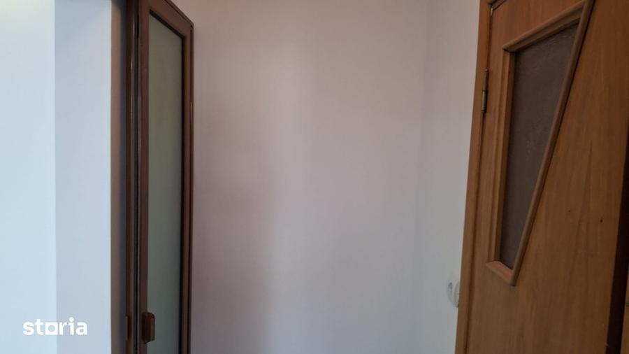 Apartament cu 2 camere semidecomandat în Colentina