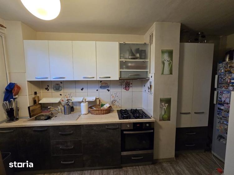 Apartament cu 3 camere decomandat, mobilat în Astra