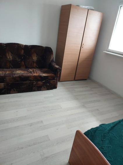 Apartament cu 2 camere decomandat în Exterior Vest